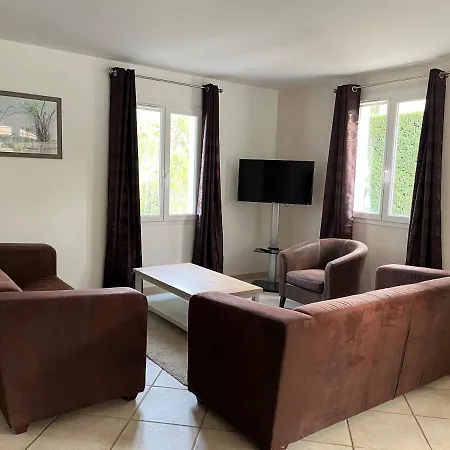 Golf De Pont Royal Du Climatisee 3 Piscine Chauffee Parking Et Garage Villa *