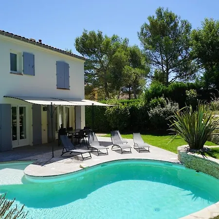 Villa Golf De Pont Royal Du Climatisee 3 Piscine Chauffee Parking Et Garage