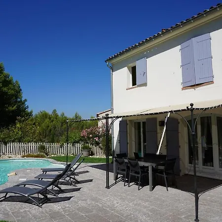 Golf De Pont Royal Du Climatisee 3 Piscine Chauffee Parking Et Garage Villa Mallemort
