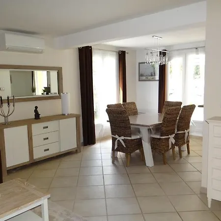 Golf De Pont Royal Du Climatisee 3 Piscine Chauffee Parking Et Garage Villa *