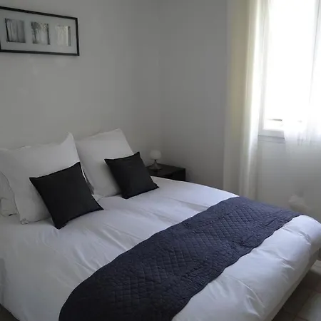Villa Golf De Pont Royal Du Climatisee 3 Piscine Chauffee Parking Et Garage Mallemort